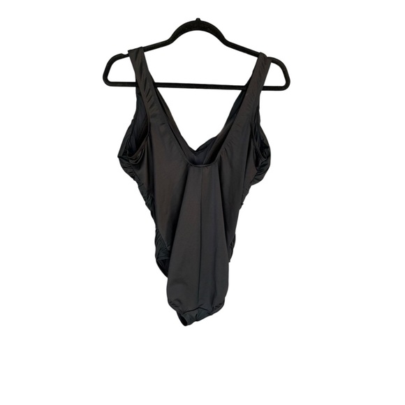 Miraclesuit - Black One-Piece Draped Neckline Swimsuit Sz XL - Picture 3 of 7
